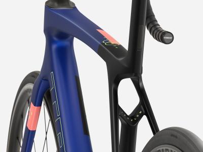 Trek Madone SL 5 ML Matte Cobalt Blue/Trek Black/Living Produktbild 3