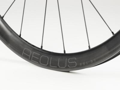 Bontrager Wheel Front Bontrager Aeolus RSL 37 TLR Disc 12T B Produktbild 3